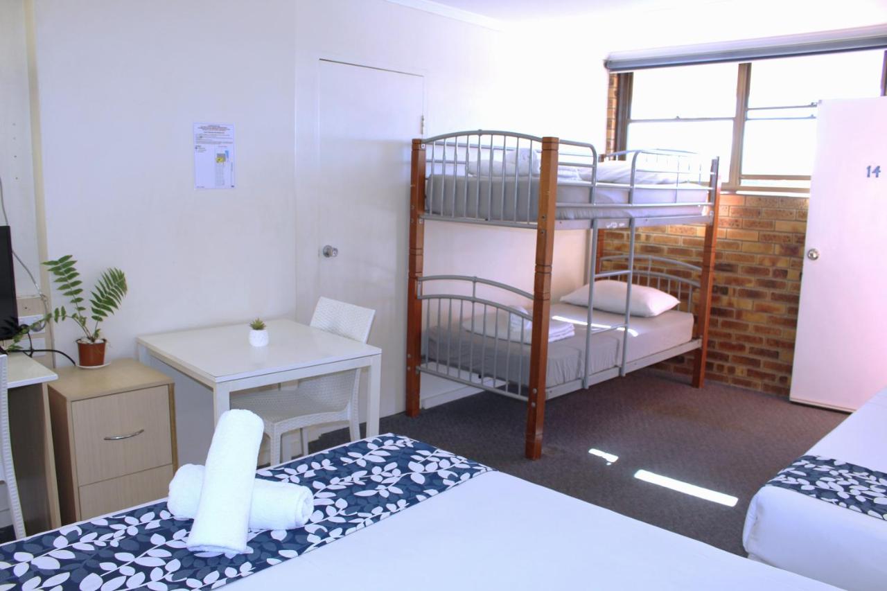 Camden Motor Inn photo