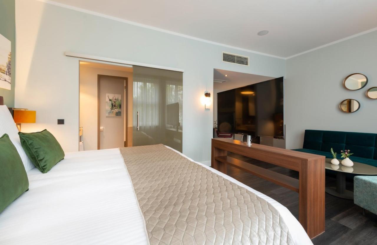 Leonardo Royal Hotel Berlin Alexanderplatz photo