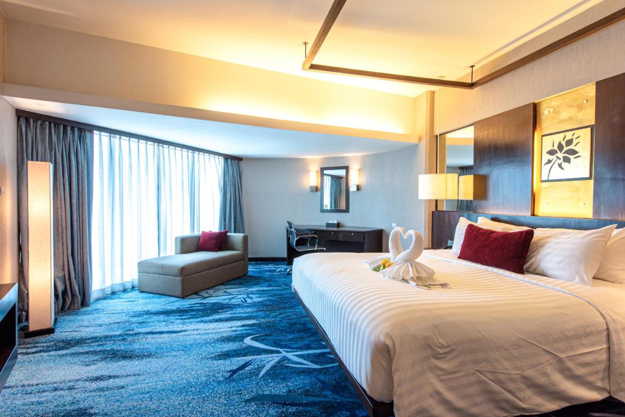 Ambassador Hotel Bangkok - 3