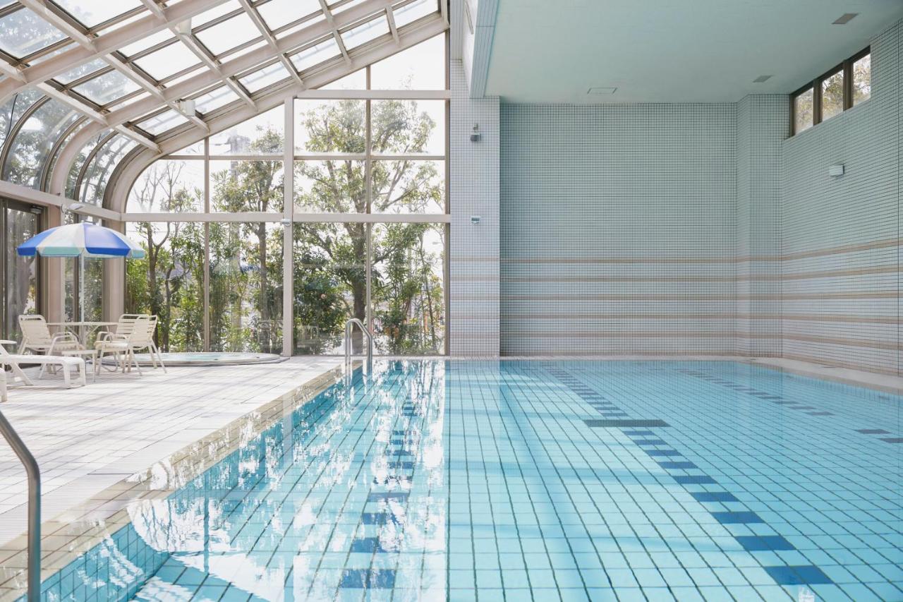 Heated swimming pool: HOTEL MYSTAYS PREMIER Narita