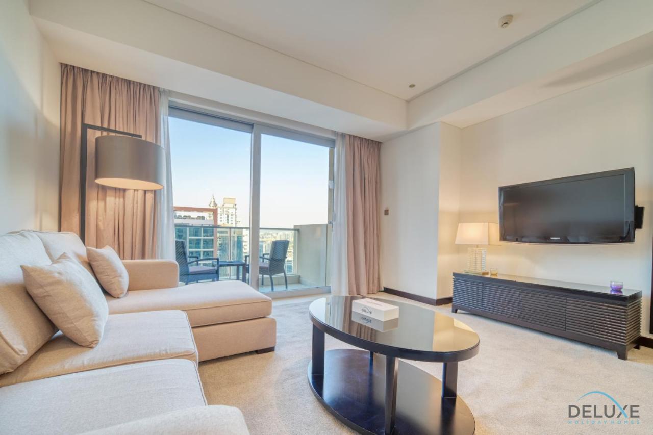 Pristine 1BR in The Address Residences Dubai Marina by Deluxe Holiday Homes - 5