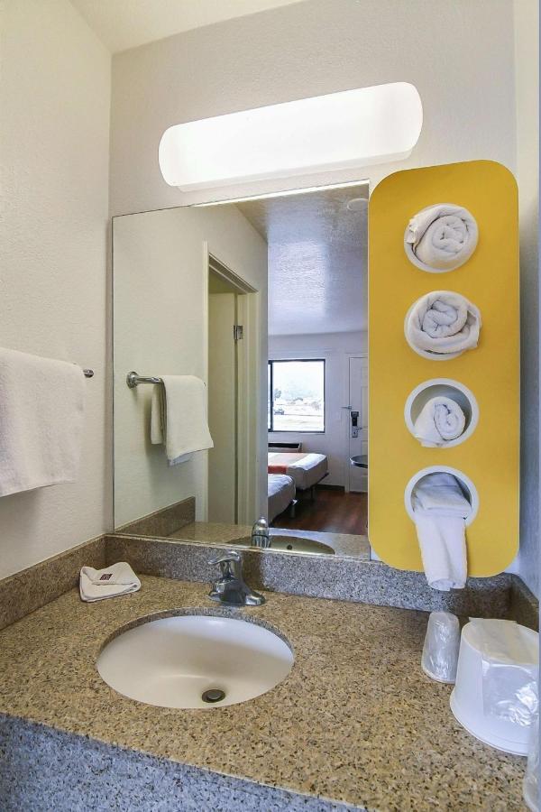 San Marcos Motel — photo 22
