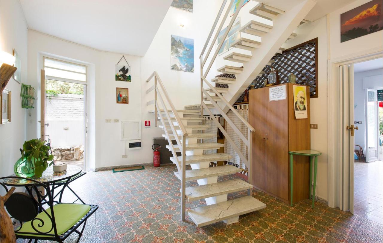 Stunning Home In Villa San Giovanni With 4 Bedrooms And Wifi photo