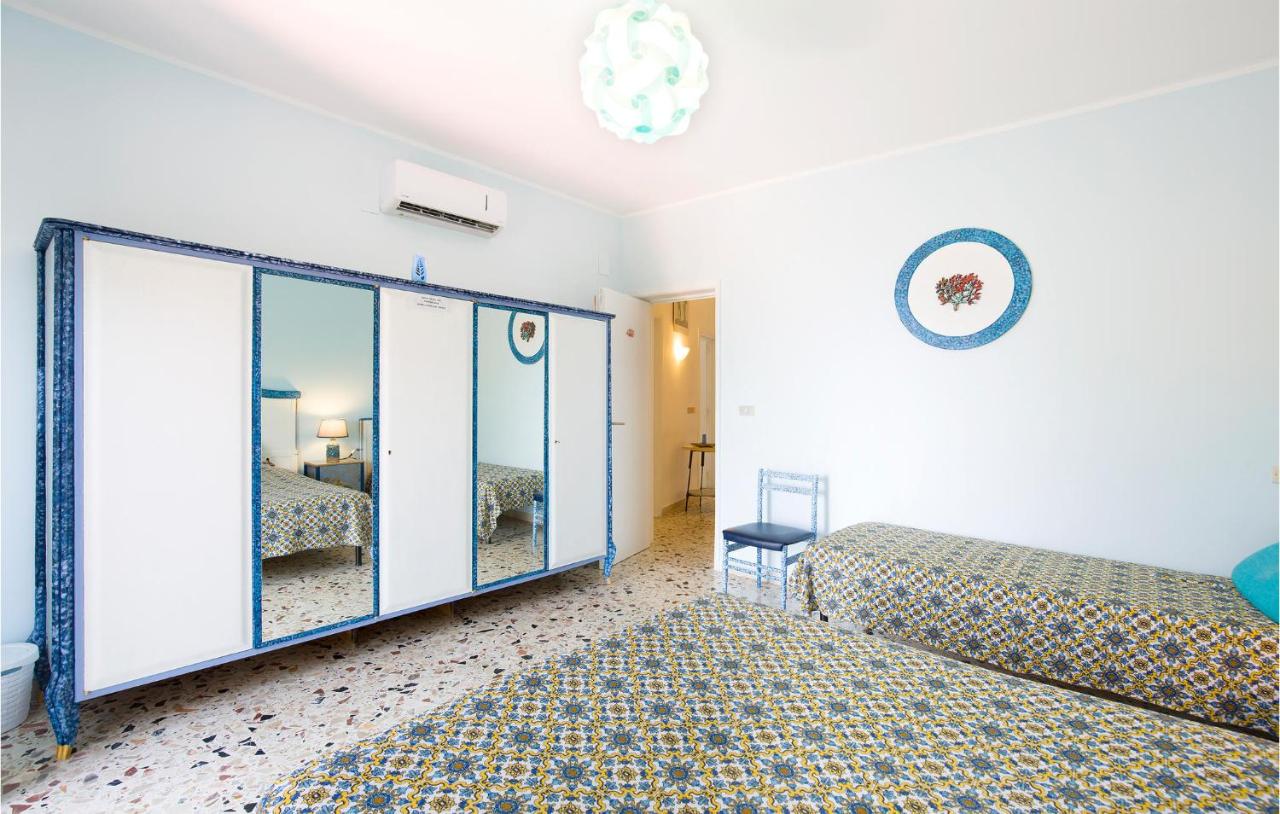 Stunning Home In Villa San Giovanni With 4 Bedrooms And Wifi photo