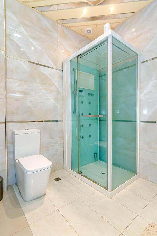 Prestige Apartment VIP HILTTON photo