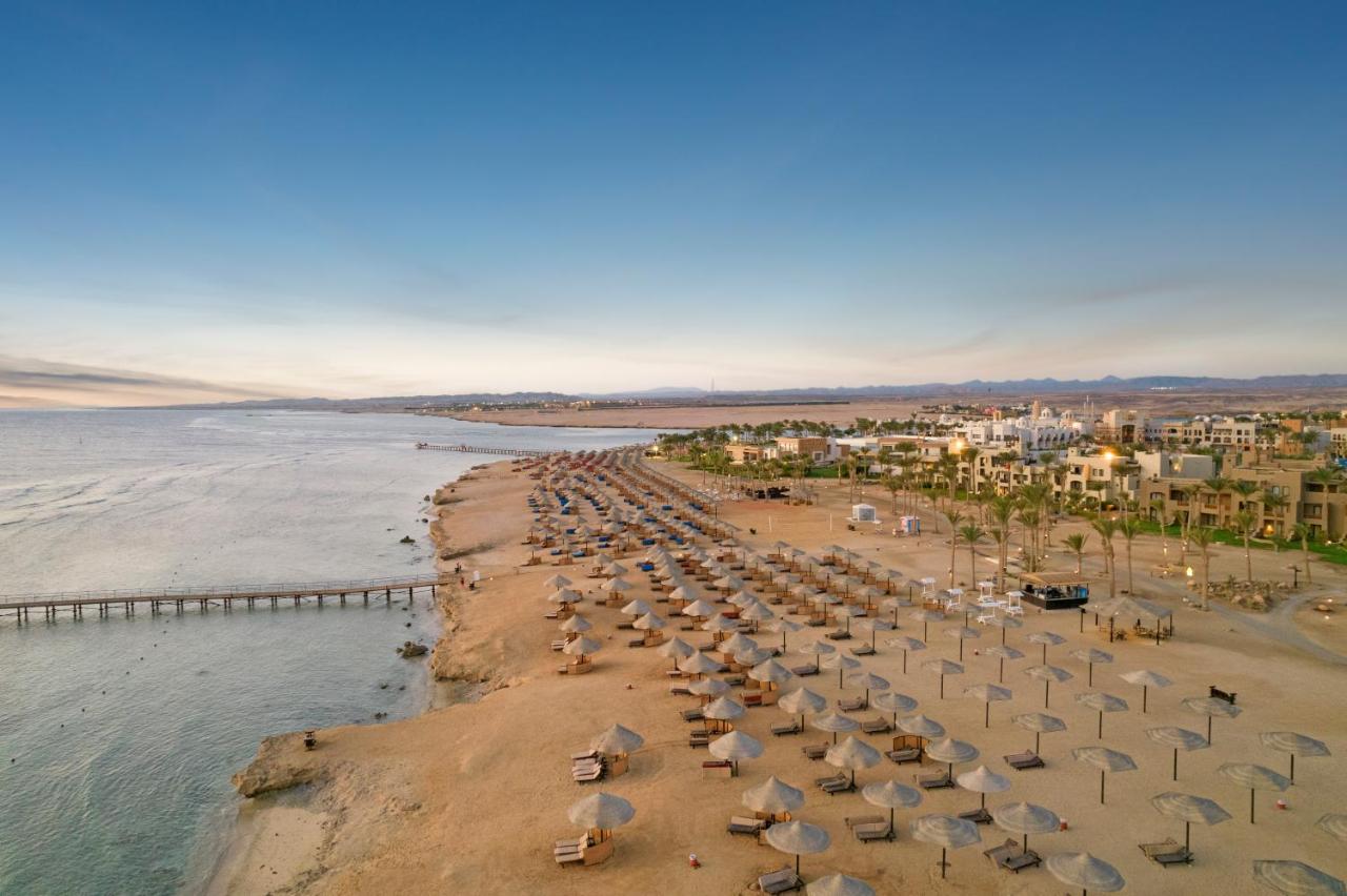 Beach: Pickalbatros Sands Port Ghalib