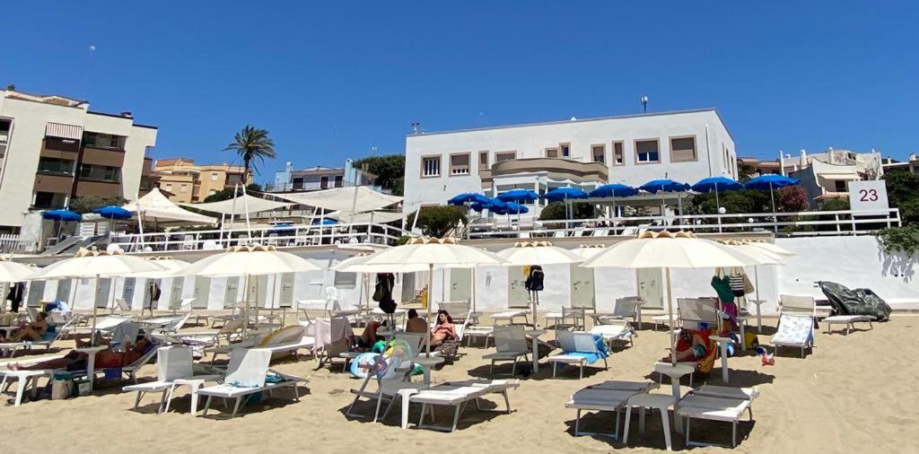 Hotel, plaża: Hotel Sirenetta