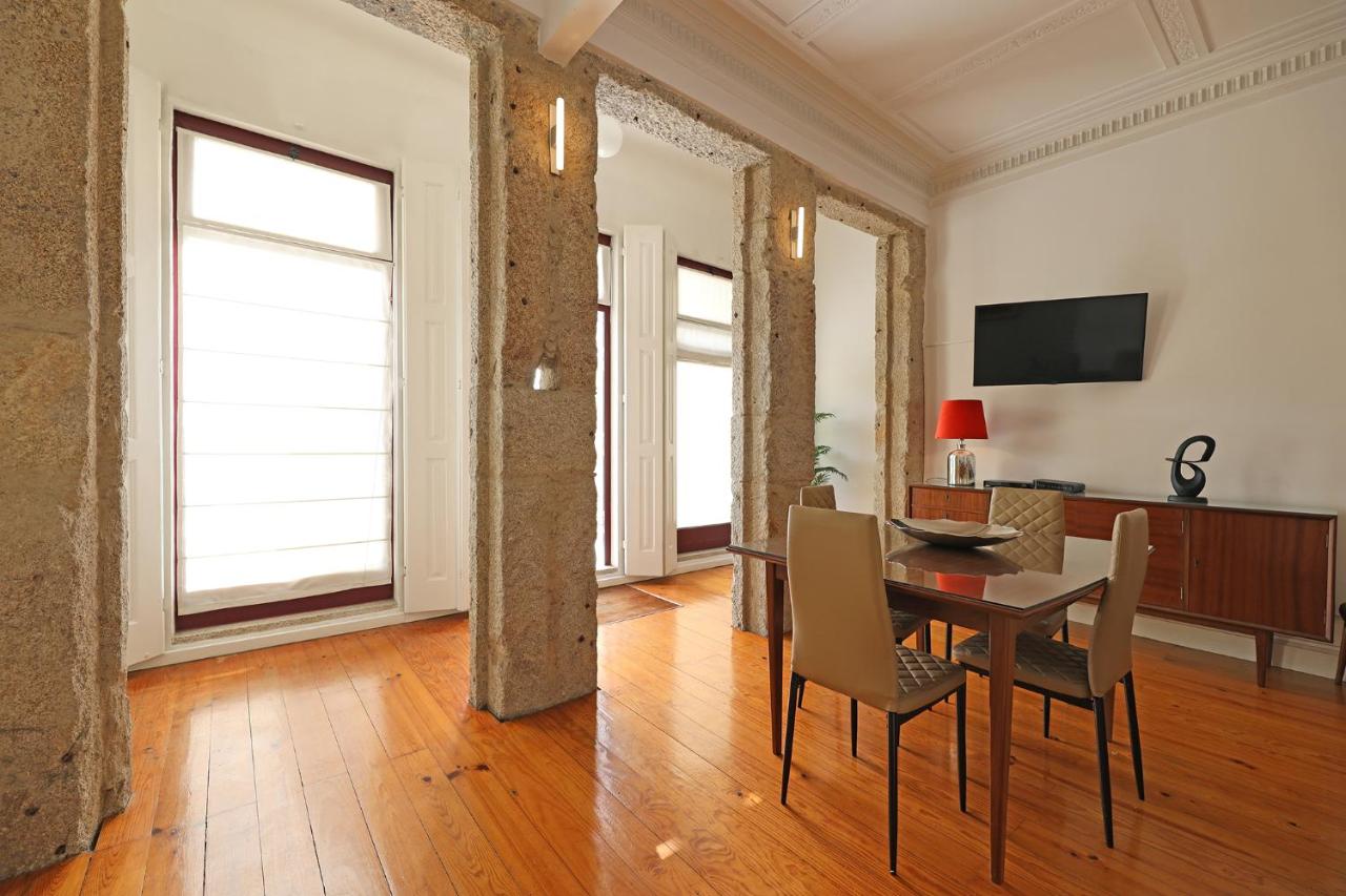 FLH Porto Classic Apartment with Terrace & Parking - 2