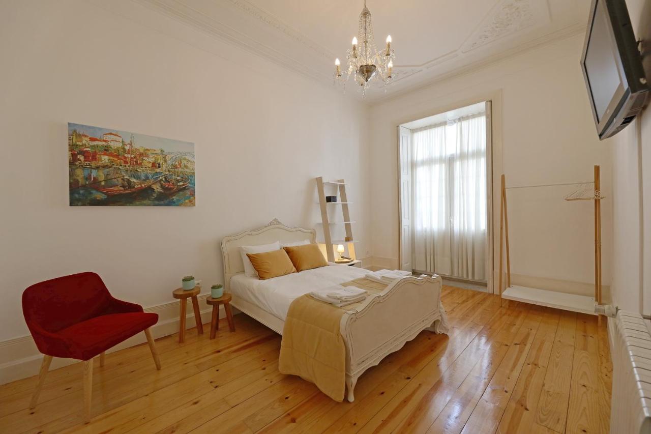 FLH Porto Classic Apartment with Terrace & Parking - 4