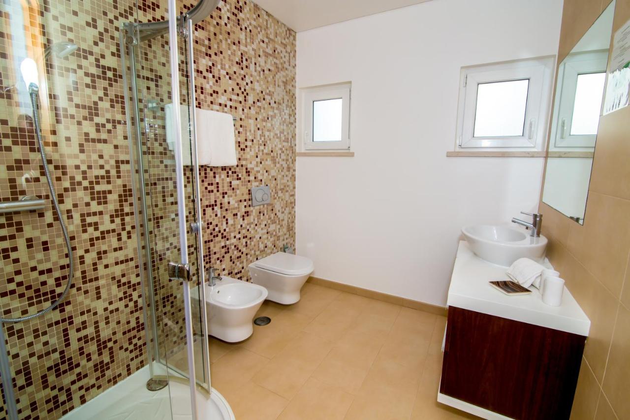 Pine Tree Seaside Apartments 500m to Beach - 2