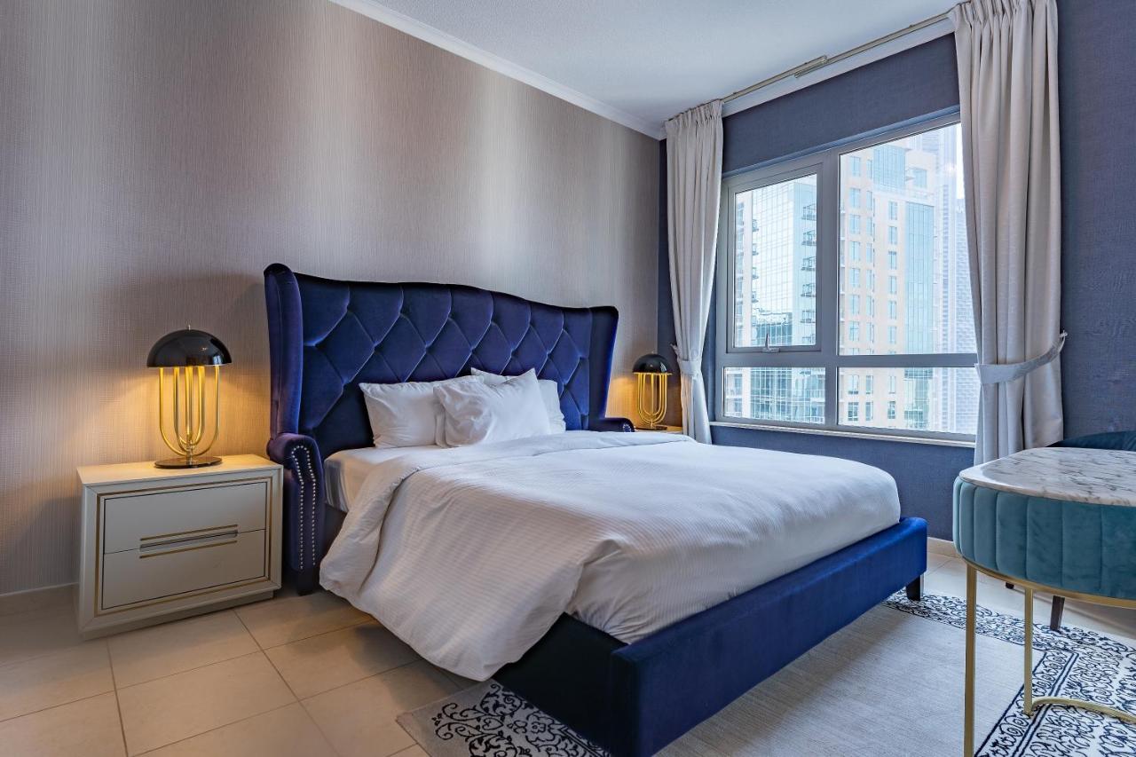 BellaVista - Luxe - 3 BR Plus Maid Room - Residences Tower 8 - Burj Khalifa and Fountain View - 2