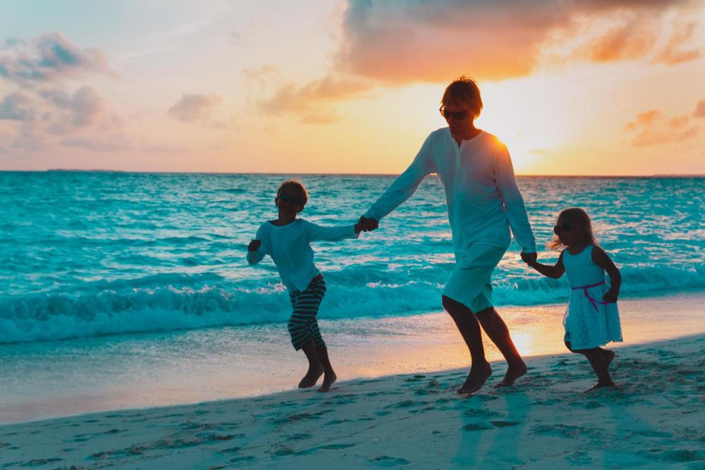 Beach: COCOBEACH-HOTEL