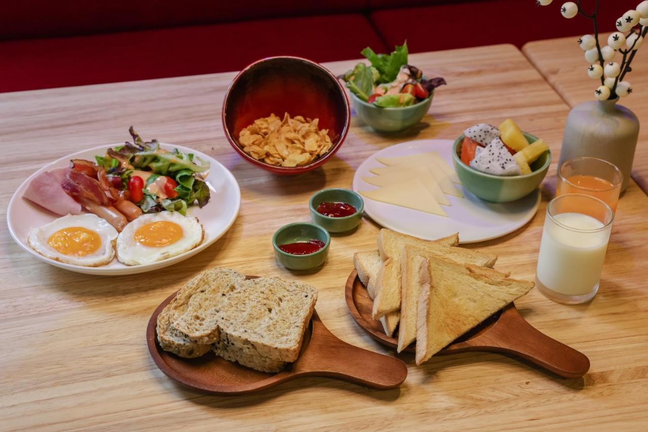 Seekers Finders Rama IV Hotel SureStay Collection by BW - 5