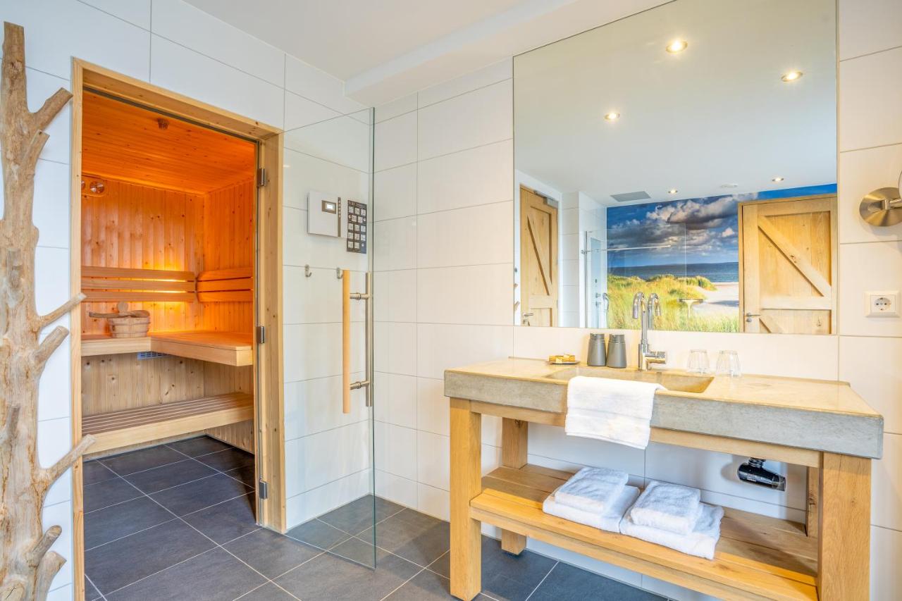 Een badkamer bij Nieuw Leven Texel