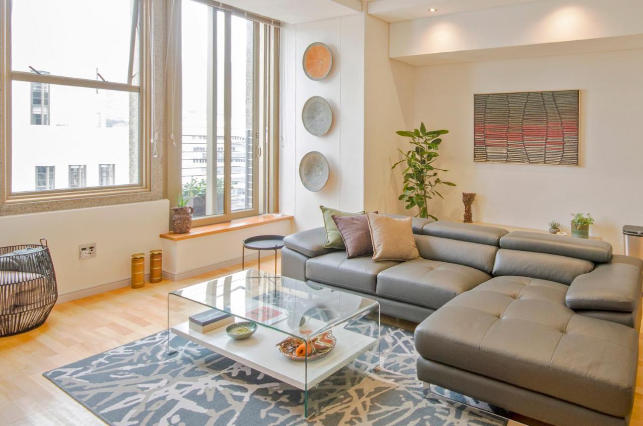 #1202 Cartwright - Bold & Stylish - 4