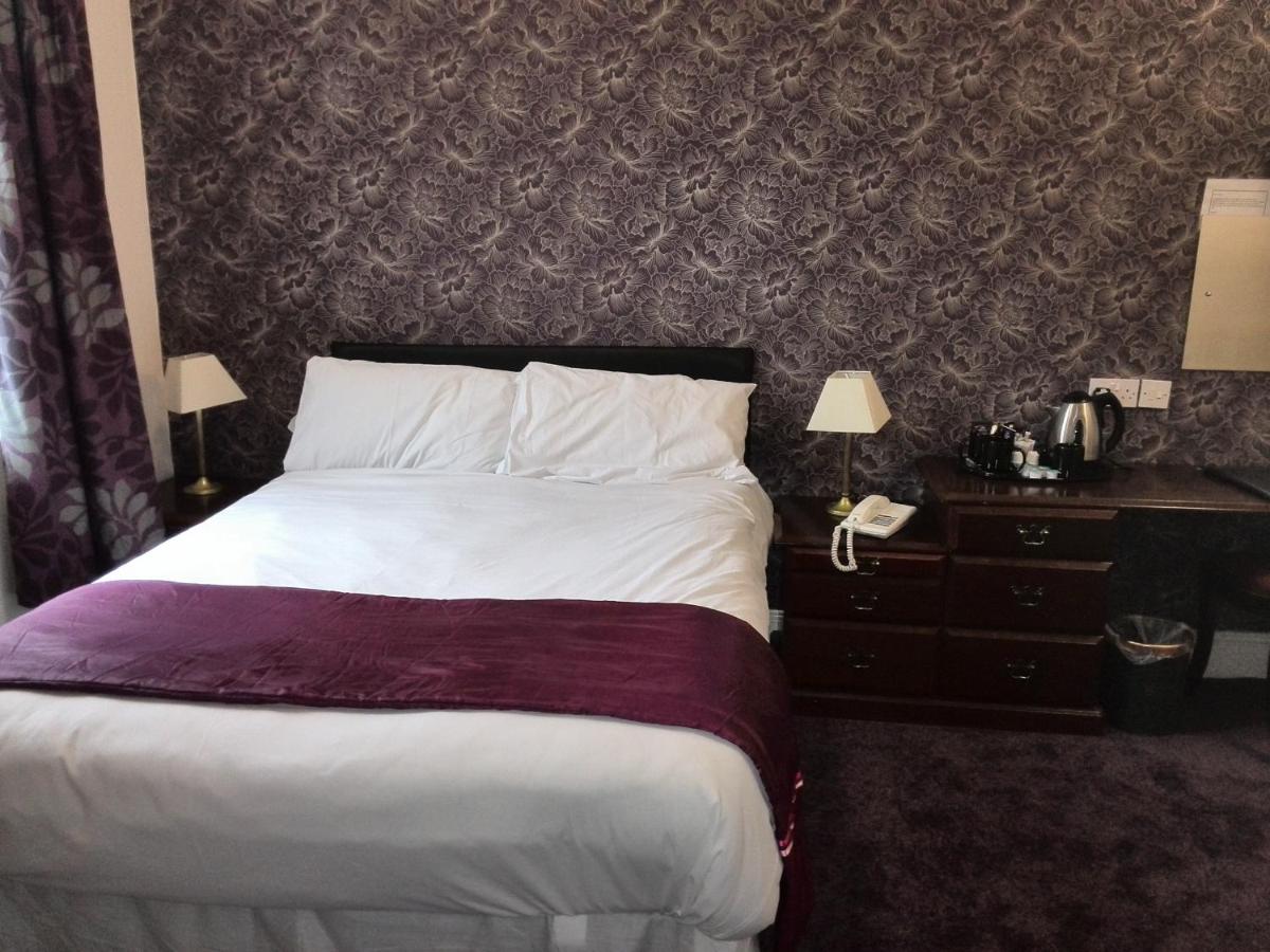 The Regency Hotel - Laterooms