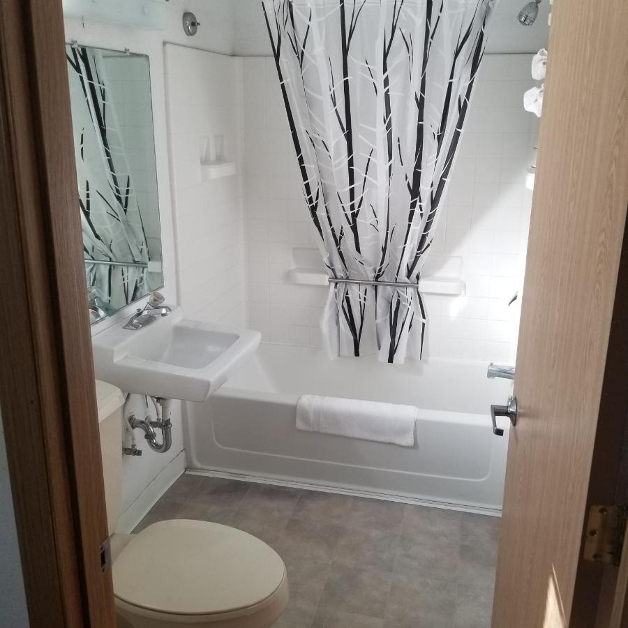 Budget 8 Motel — photo 16