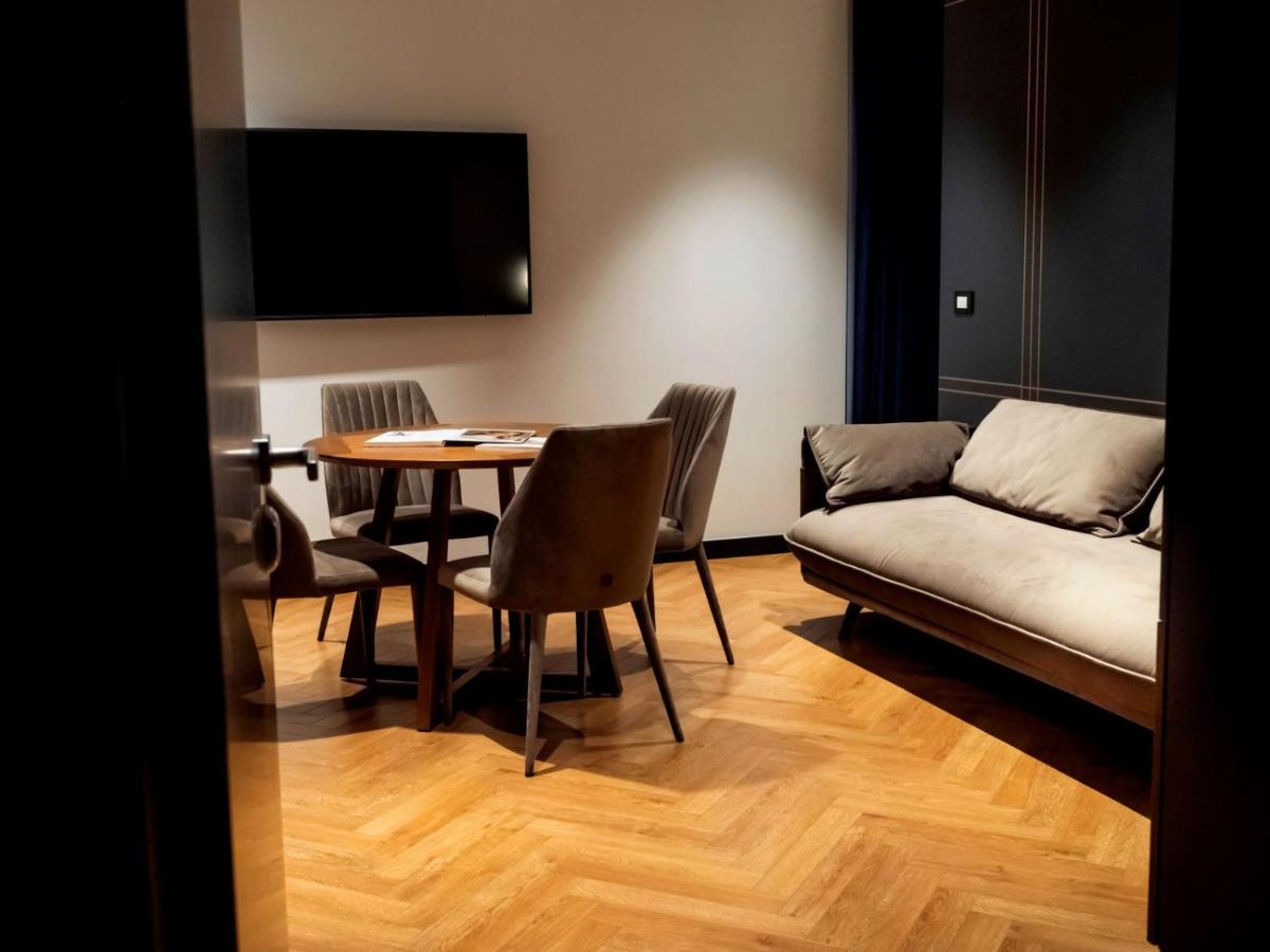 Moncafe Hotel Etico Tirana photo