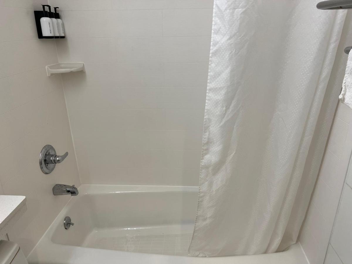 Utica Hotel — photo 19
