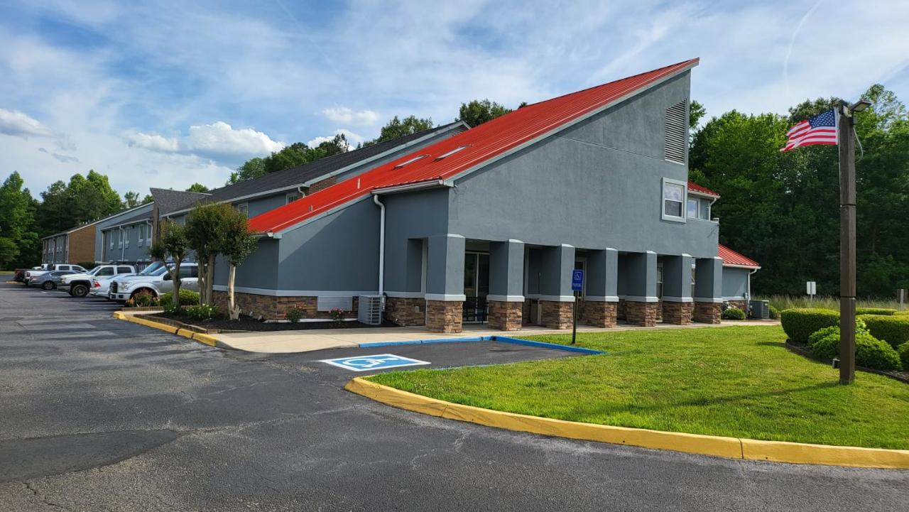 Stonewood Inn & Suites of Carrollton - Smithfield — photo 12