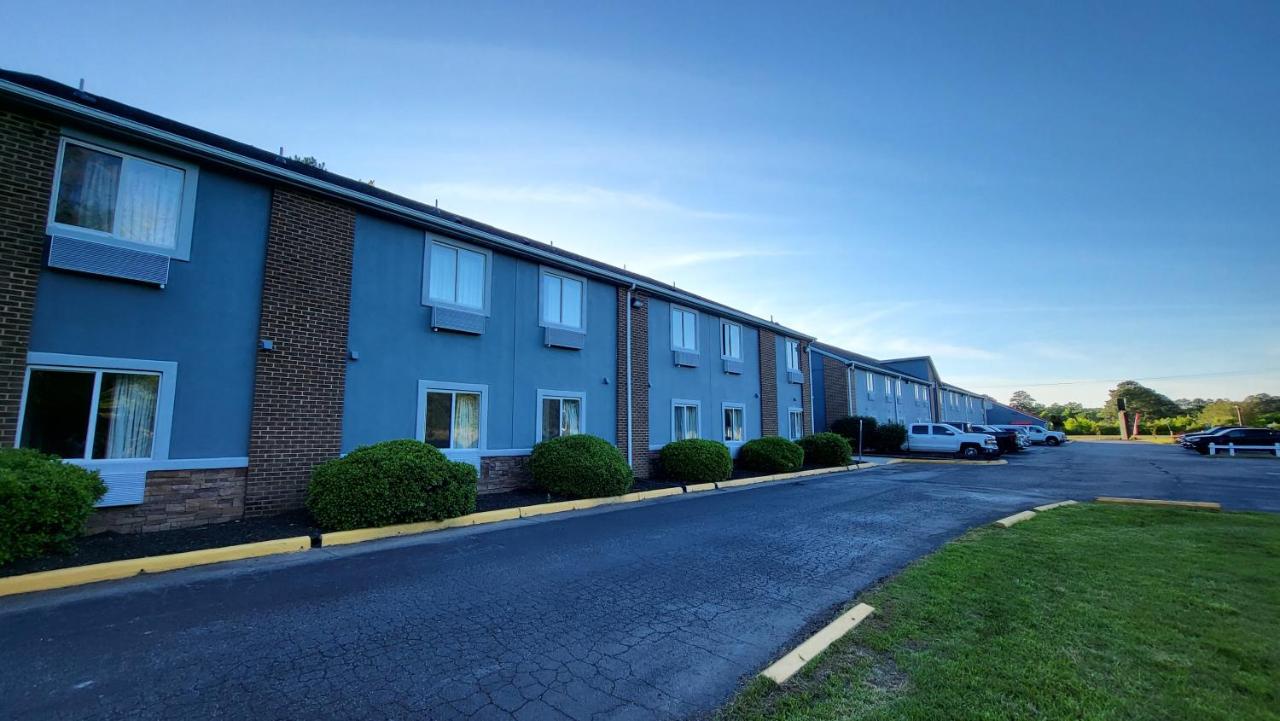 Stonewood Inn & Suites of Carrollton - Smithfield — photo 19