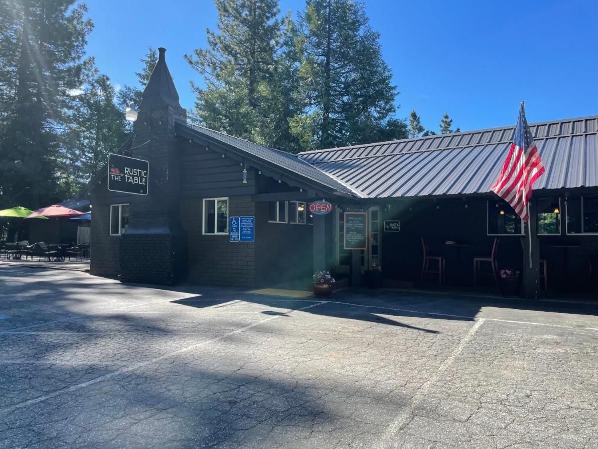 Sierra Woods Lodge — photo 22