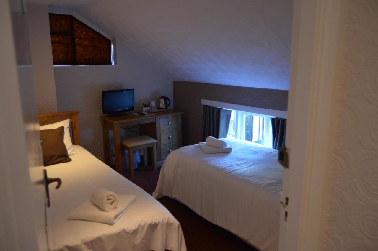 The Crown Inn Hotel - Laterooms