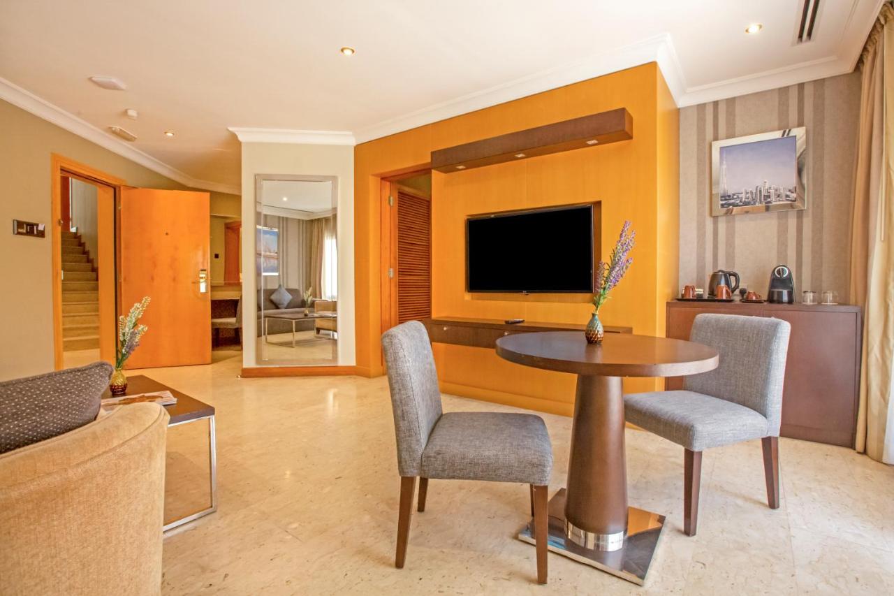 Dubai Marine Beach Resort & Spa photo