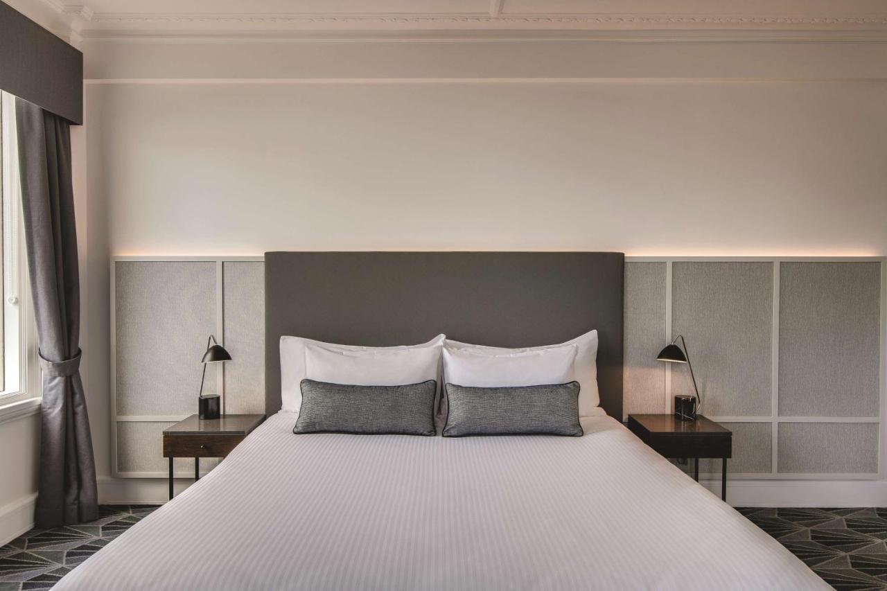 The Savoy Hotel on Little Collins Melbourne photo