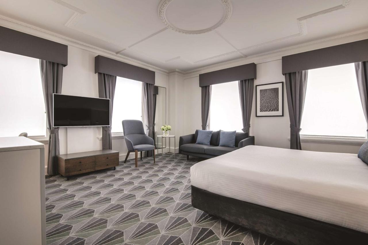 The Savoy Hotel on Little Collins Melbourne photo