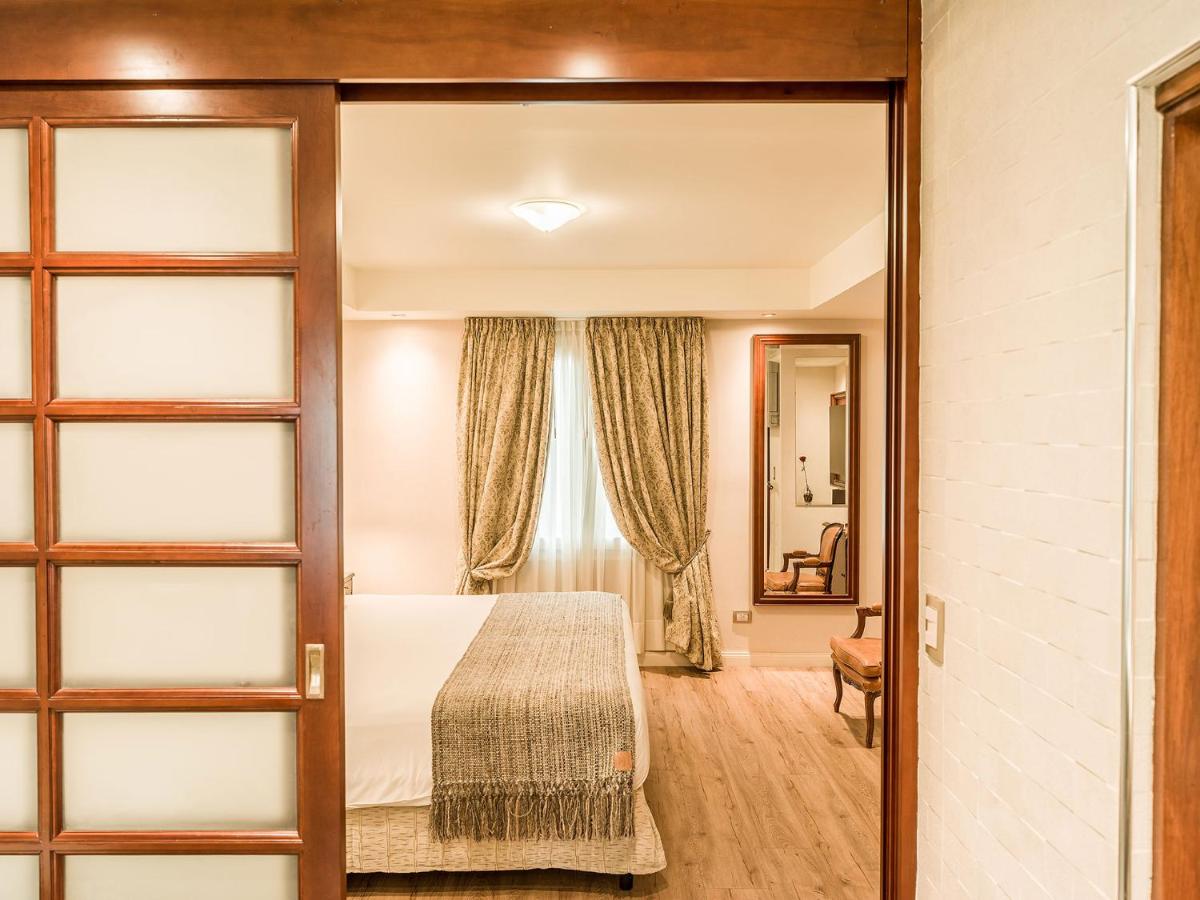 Melia Recoleta Plaza Hotel photo