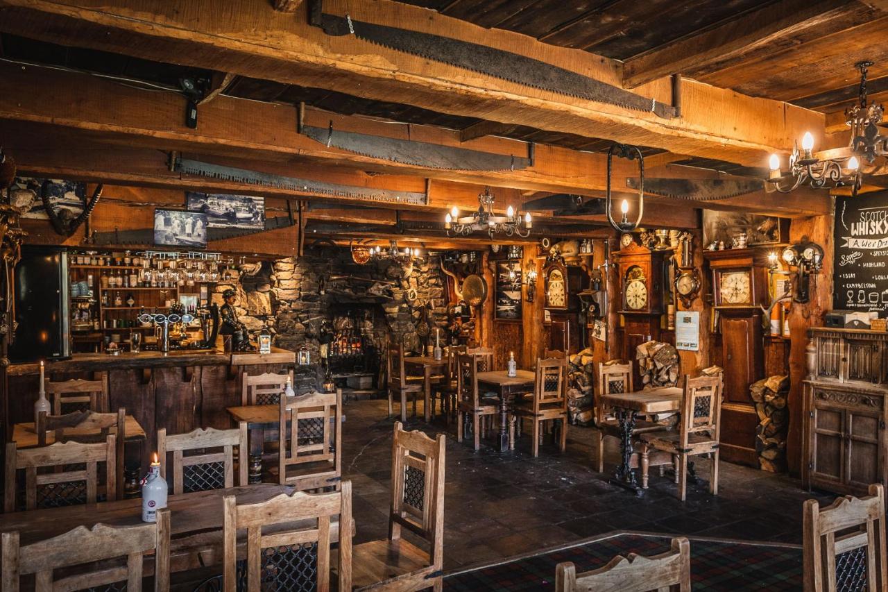 Oak Tree Inn — photo 23