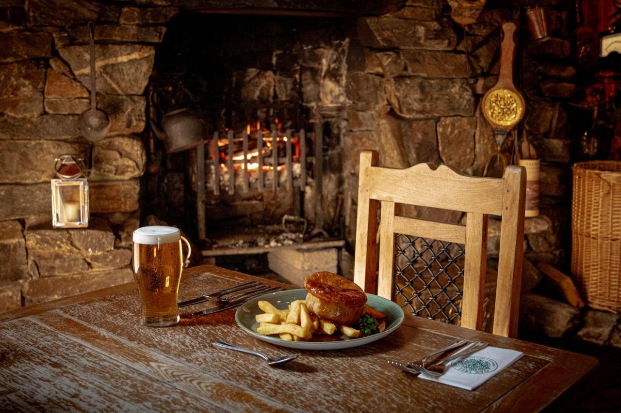 Oak Tree Inn — photo 8