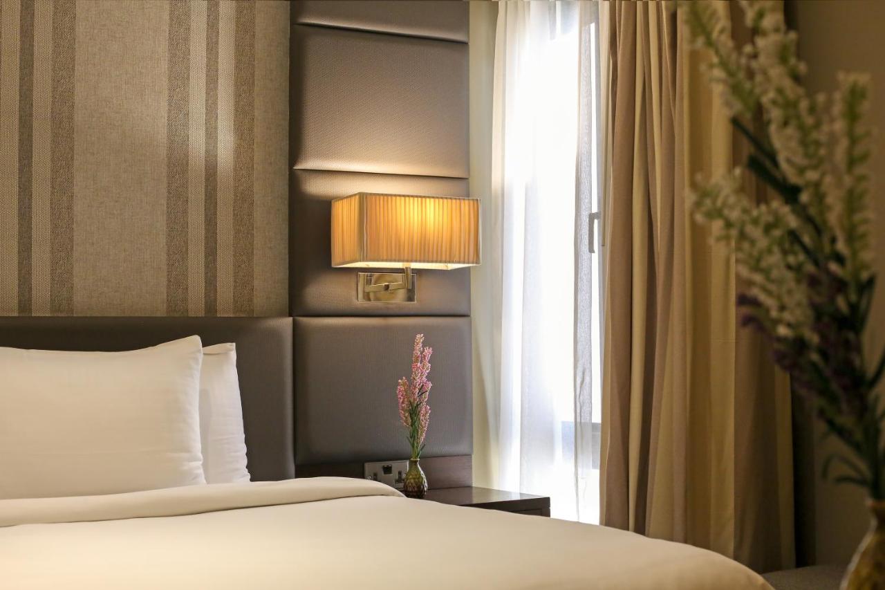 Dubai Marine Beach Resort & Spa photo