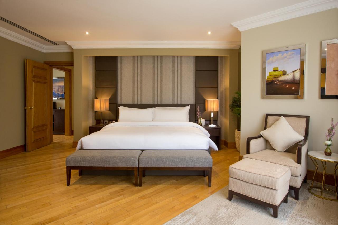 Dubai Marine Beach Resort & Spa photo