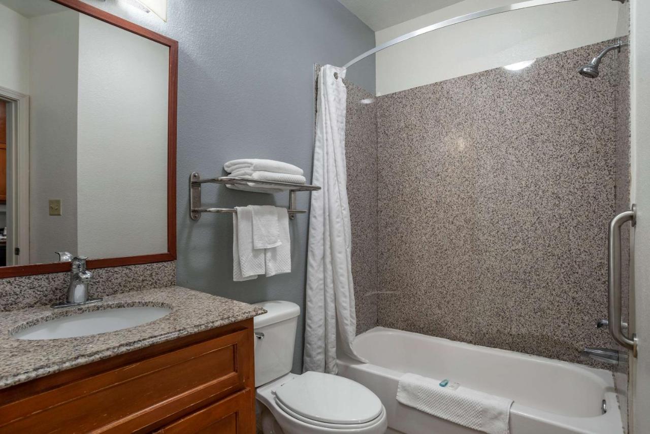 Mainstay suites — photo 20