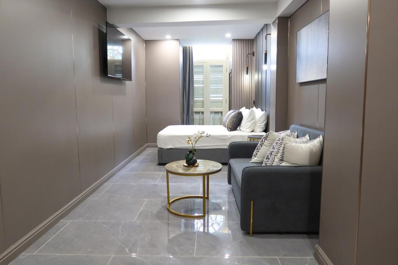 Recharge Studio Apartment & Suites - 5