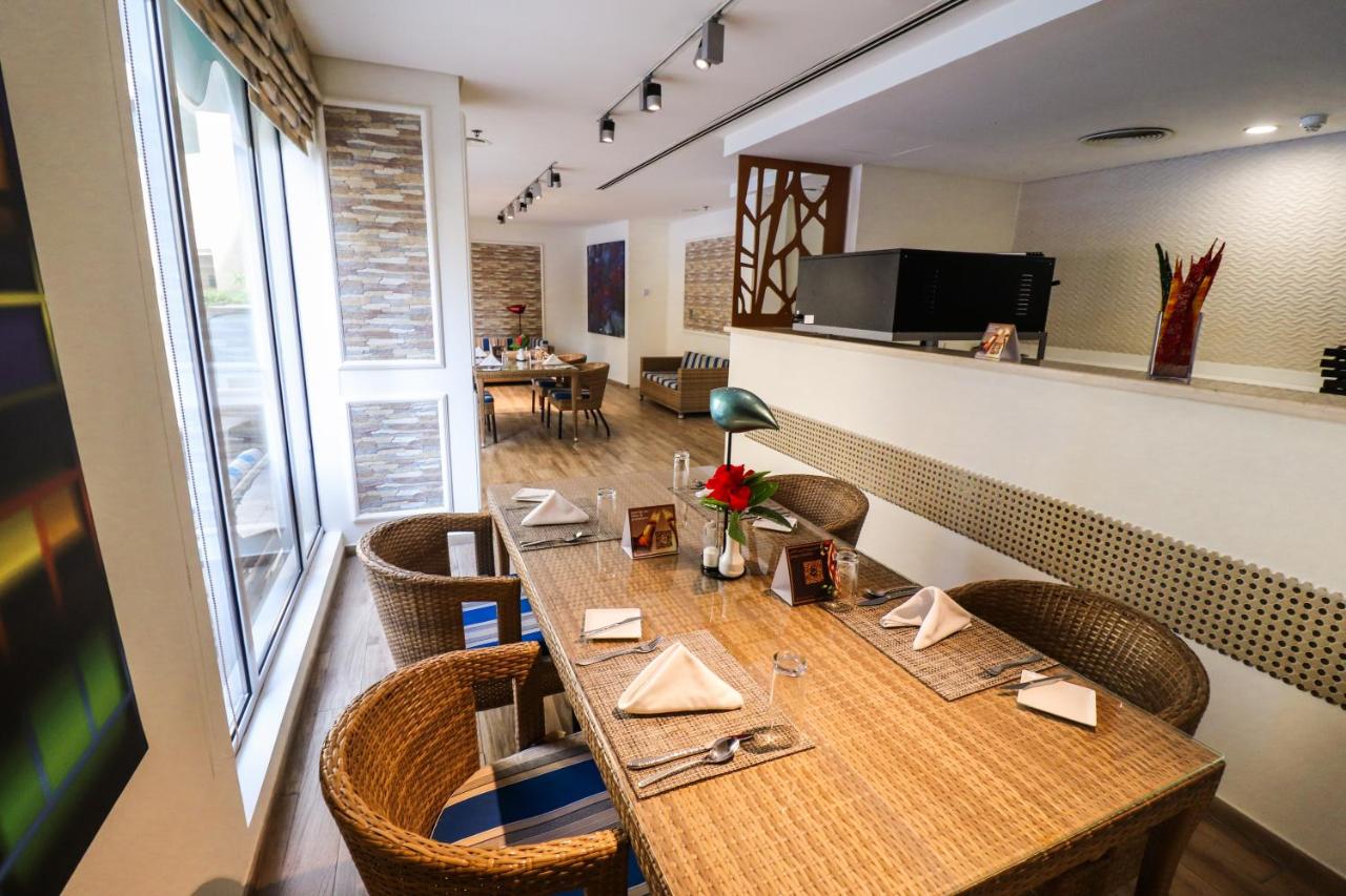 Gulf Suites Hotel Amwaj photo