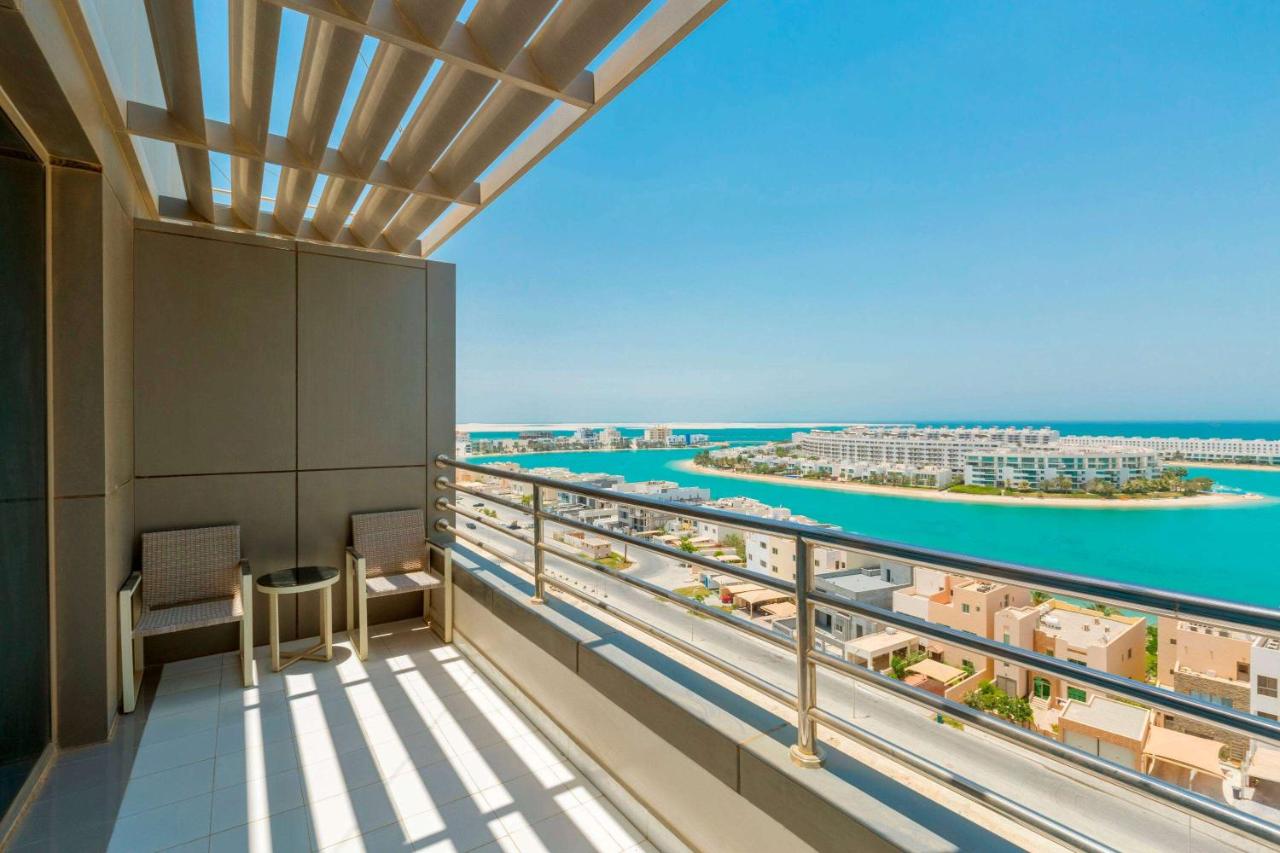 Ramada Hotel and Suites Amwaj Islands photo