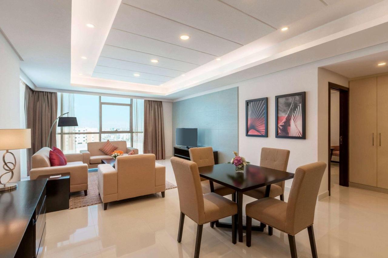 Ramada Hotel and Suites Amwaj Islands photo