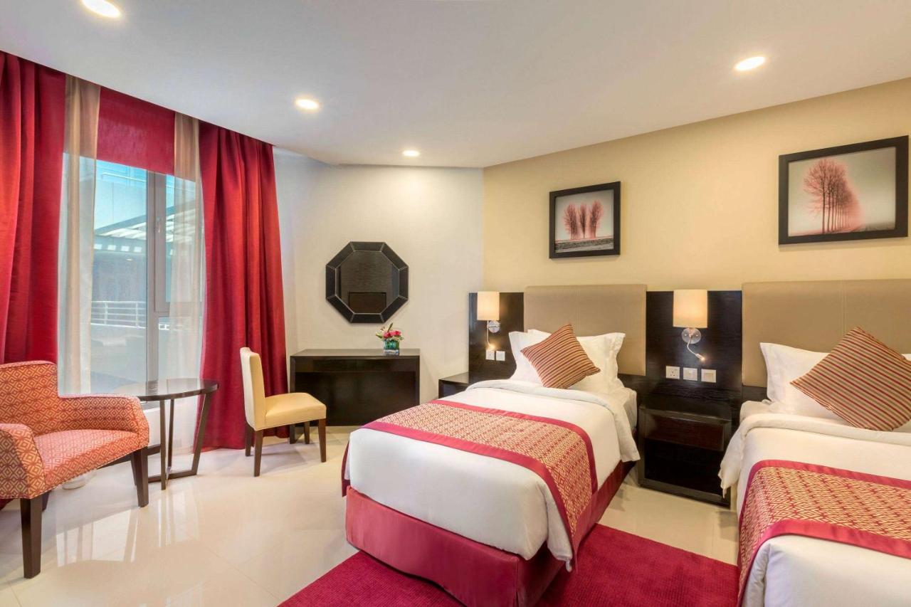 Ramada Hotel and Suites Amwaj Islands photo
