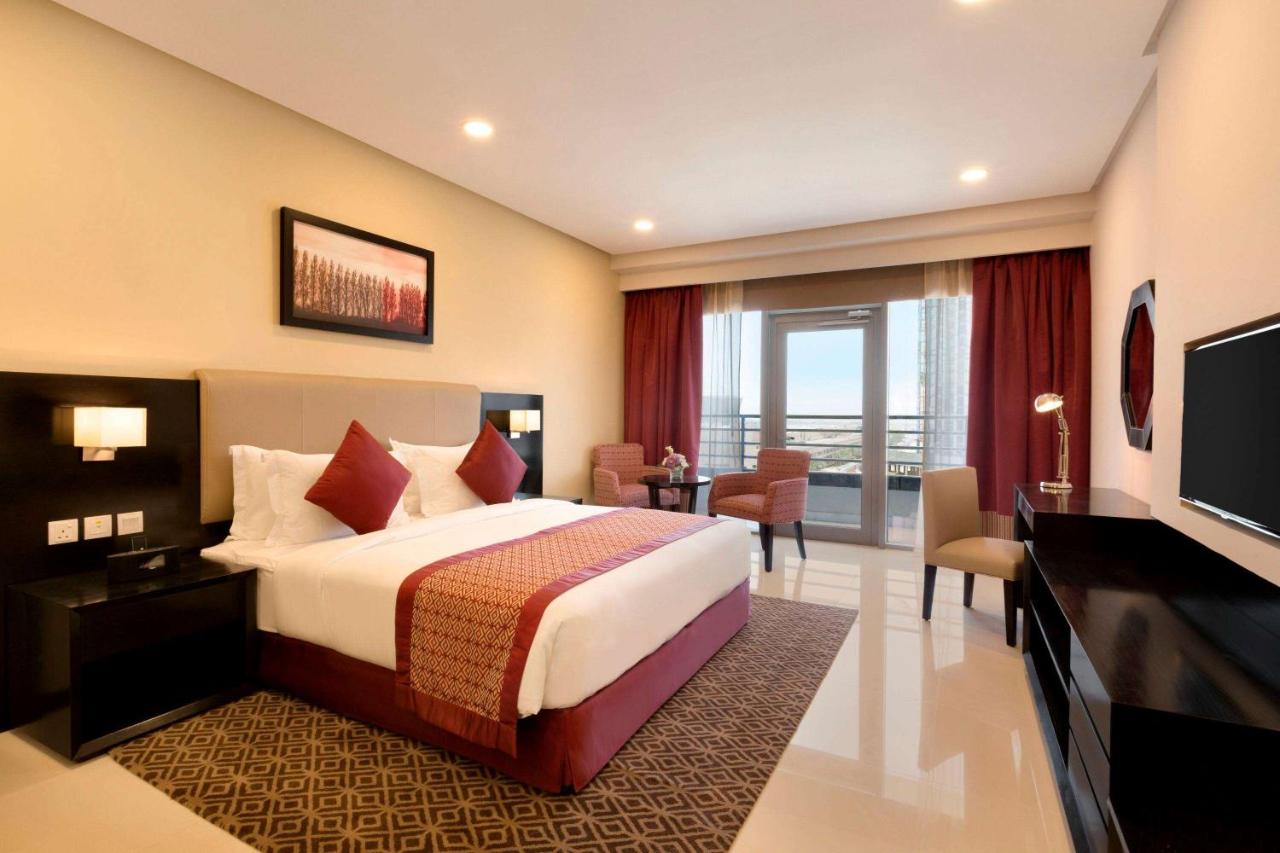 Ramada Hotel and Suites Amwaj Islands photo