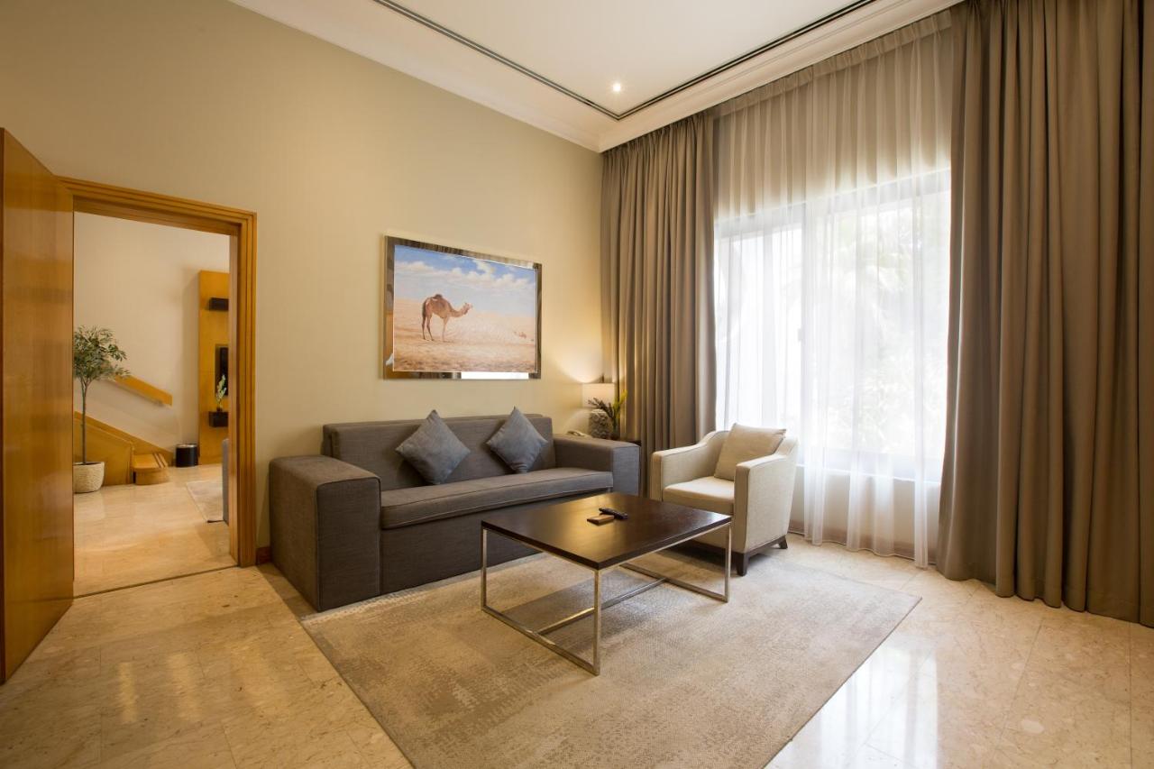 Dubai Marine Beach Resort & Spa photo