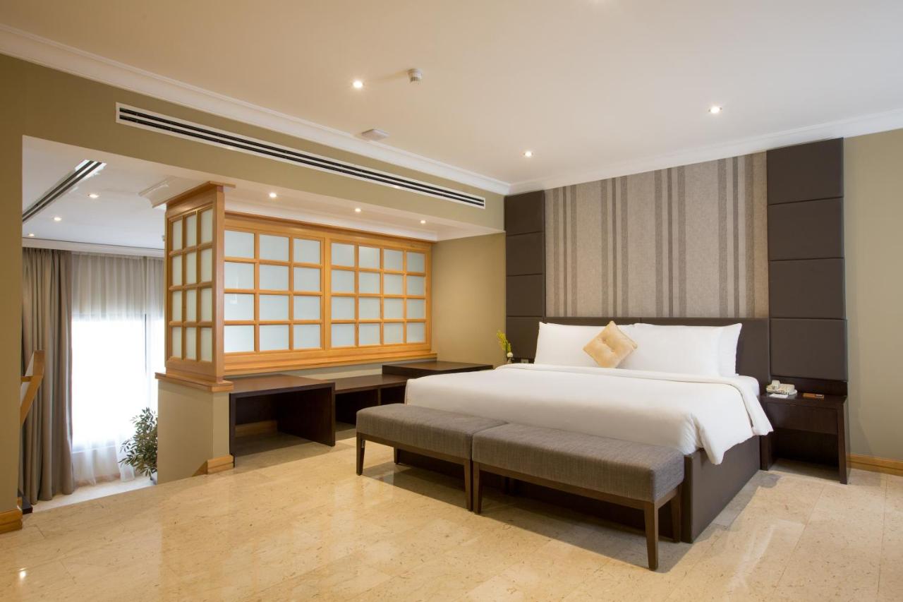 Dubai Marine Beach Resort & Spa photo