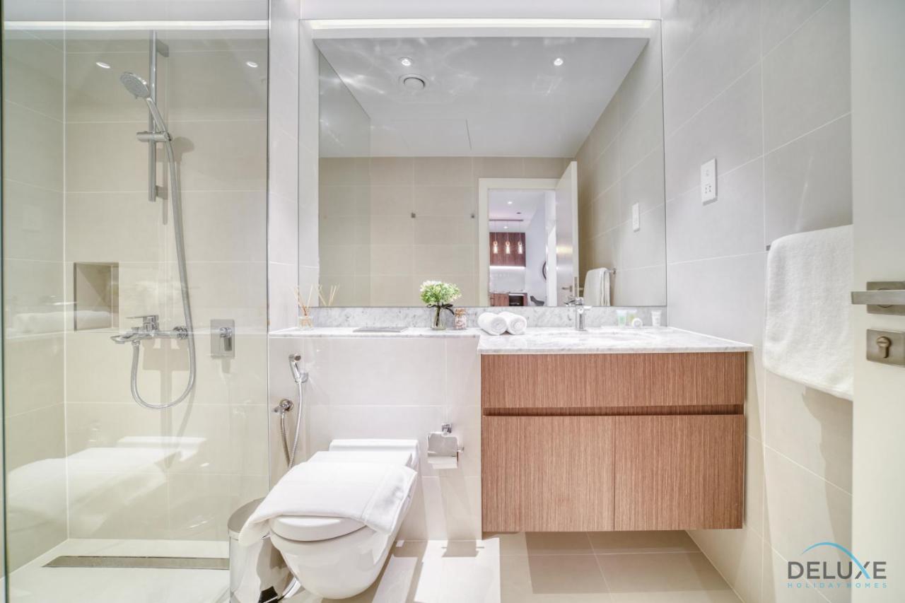 Placid 1BR at La Cote 5 Jumeirah 1 by Deluxe Holiday Homes - 3