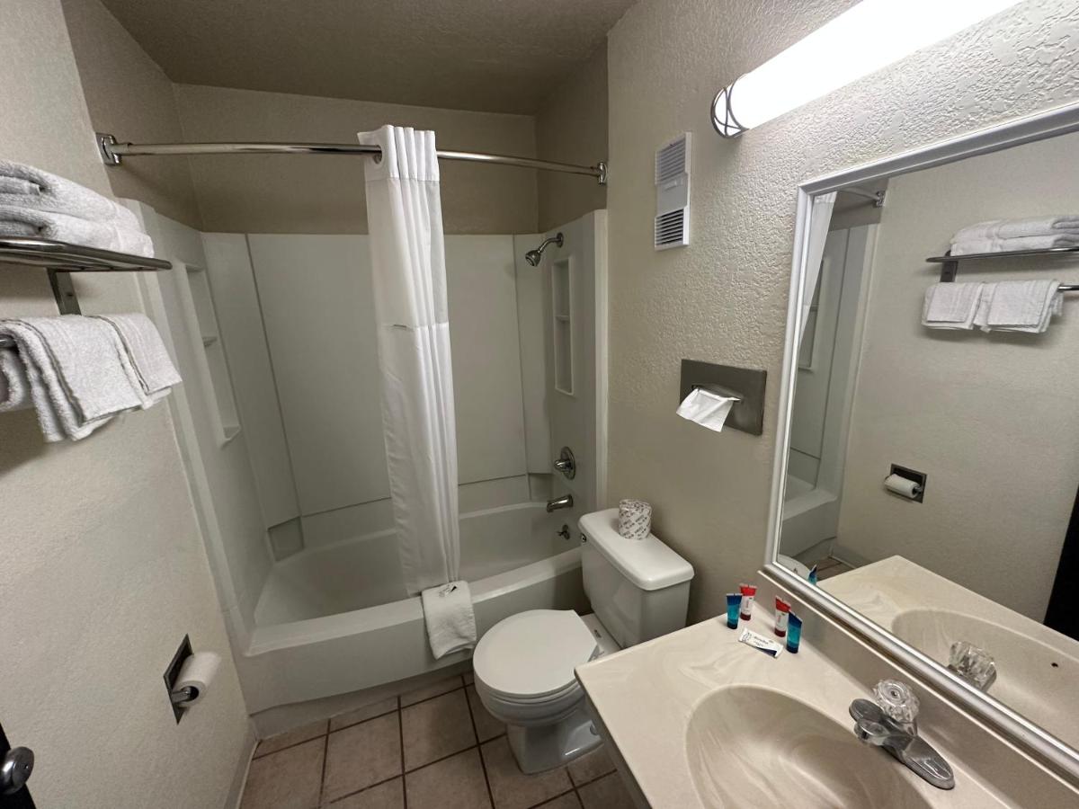 Simple Rewards Inn — photo 11