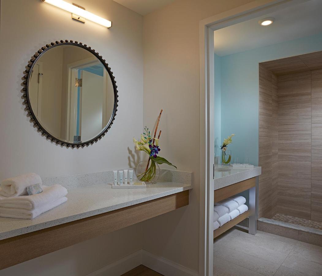 The Pointe Hotel — photo 8