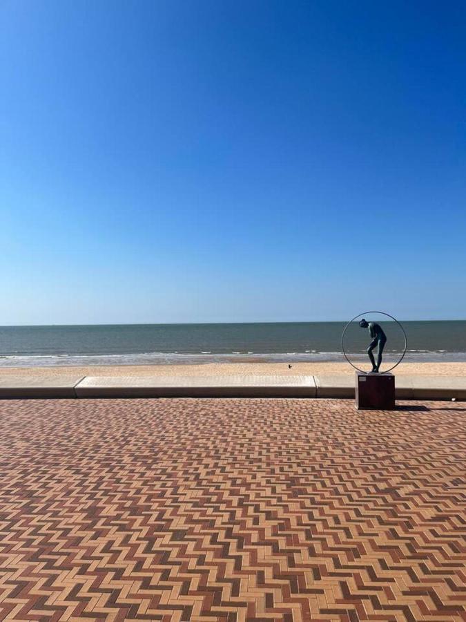 Beautiful 2-Bed Apartment in Wenduine photo