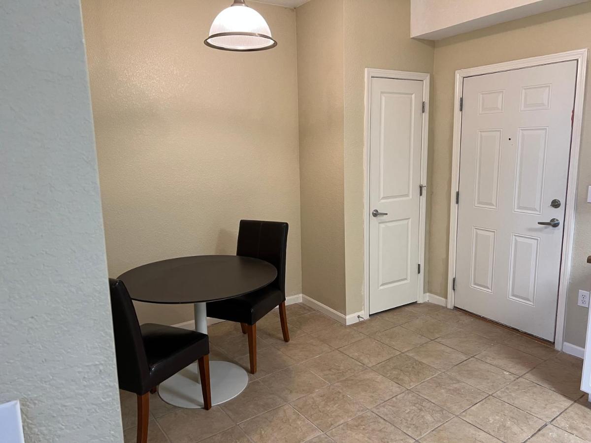 Washburn Hotel Suites — photo 17