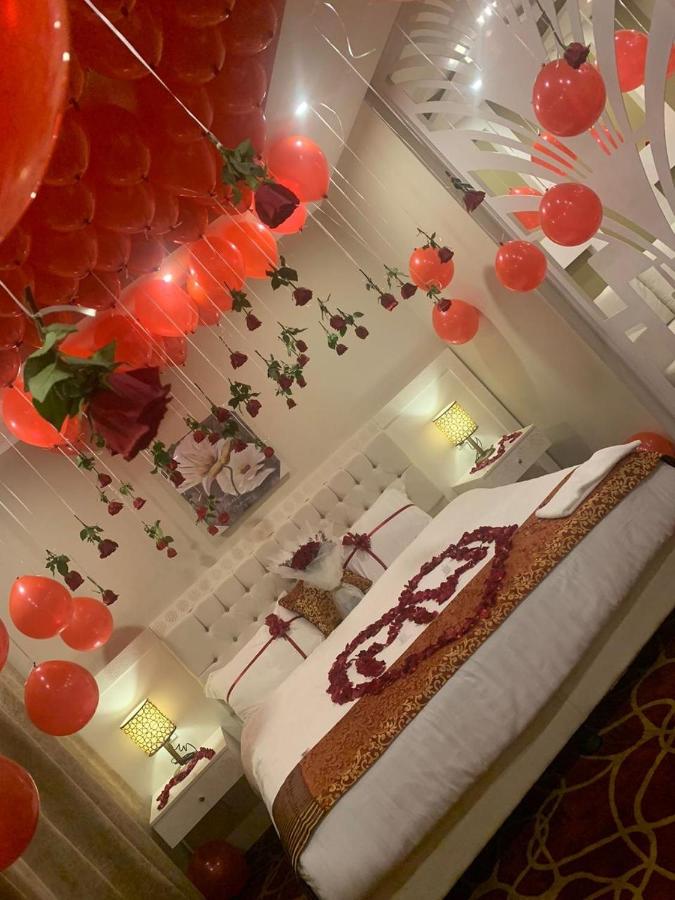 How To Decorate A Hotel Room For Your Boyfriend Shelly Lighting